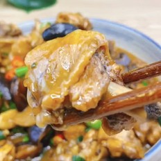 家常燜雞肉的做法-咸鮮味燜菜譜