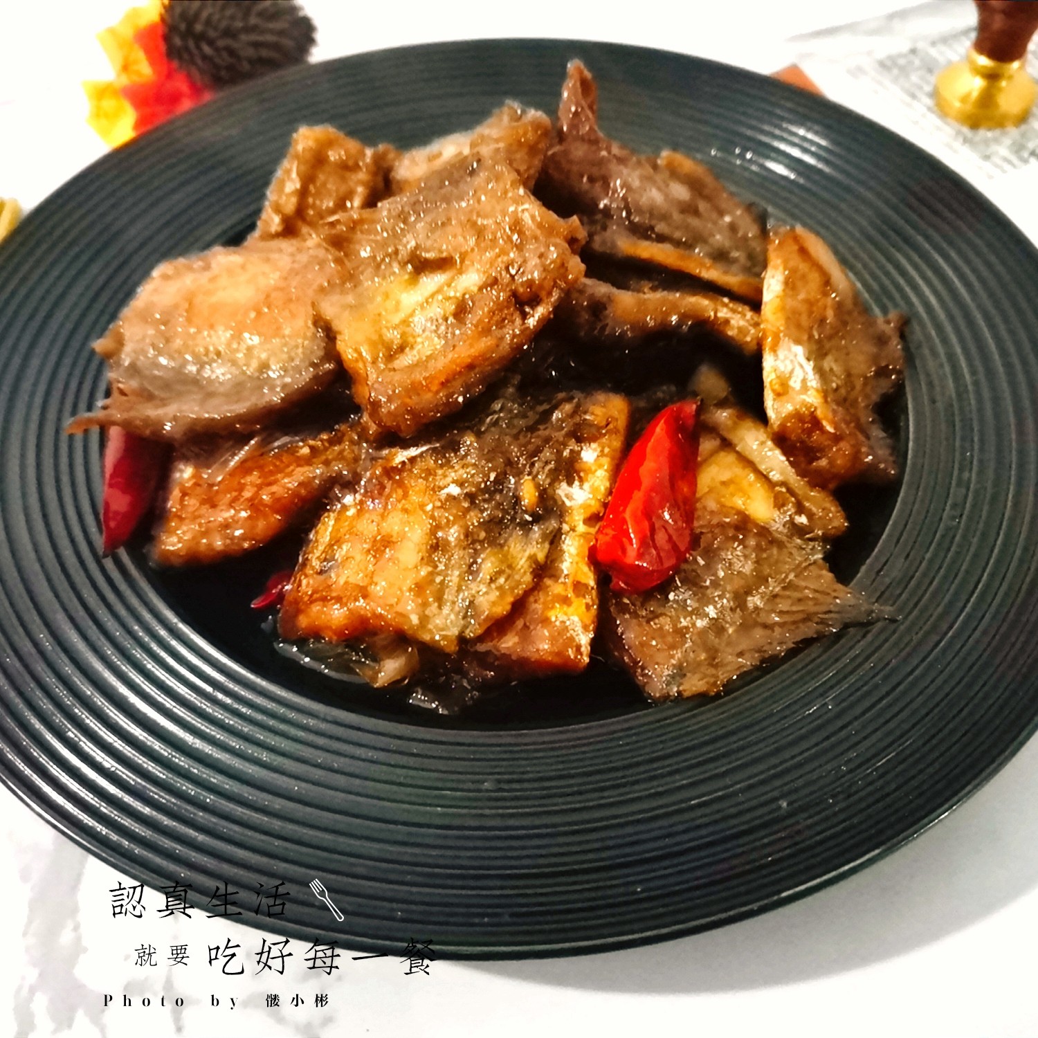 紅燒帶魚的做法-咸鮮味炸菜譜-易網健康養生網 紅燒帶魚的做法-咸鮮味炸菜譜