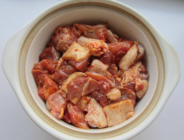 香辣雞煲的做法-家常味燉菜譜