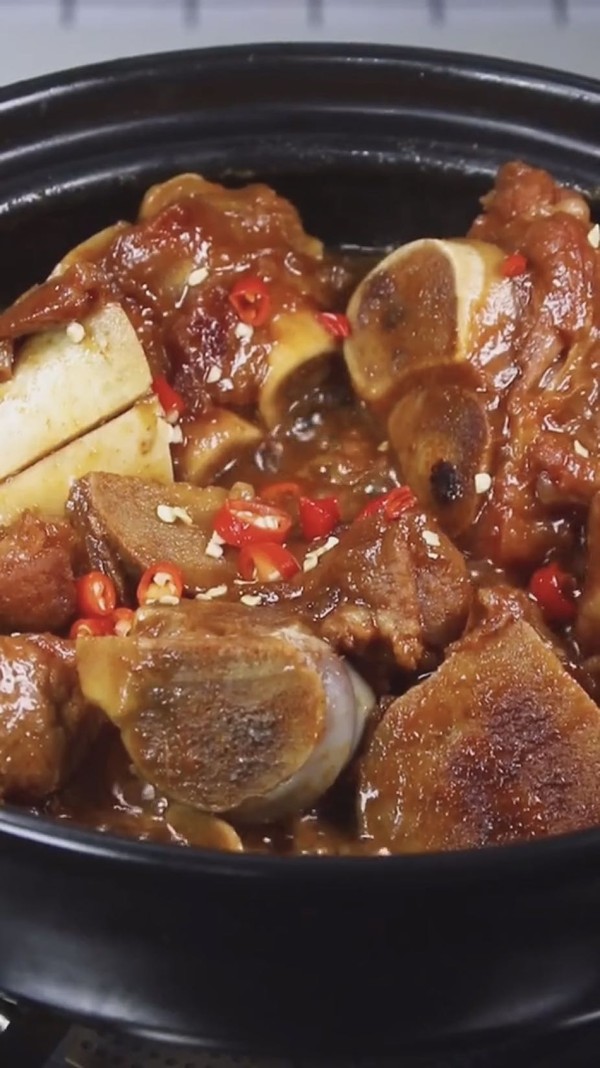 家常燉筒骨的做法-咸鮮味燉菜譜-易網健康養生網 家常燉筒骨的做法-咸鮮味燉菜譜