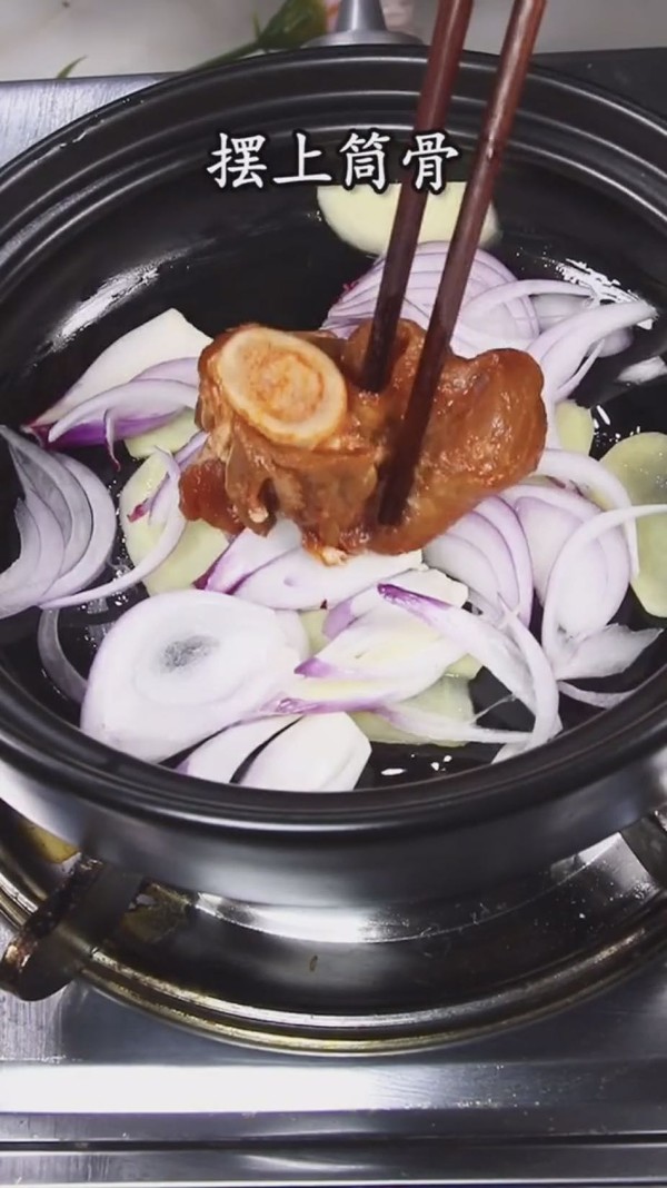 家常燉筒骨的做法-咸鮮味燉菜譜-易網健康養生網 家常燉筒骨的做法-咸鮮味燉菜譜