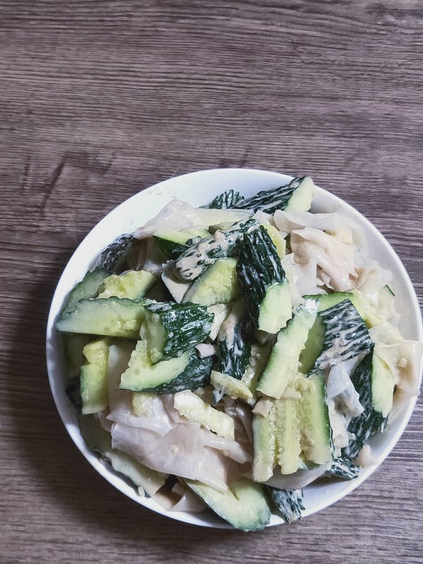 黃瓜拌涼皮。的做法-咸鮮味拌菜譜