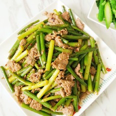 香辣蒜苔炒牛肉的做法-香辣味炒菜譜