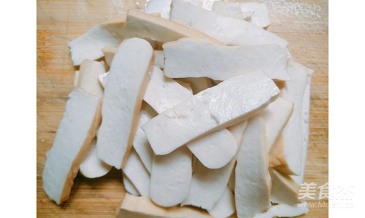 芹菜香干炒肉絲的做法-家常味炒菜譜