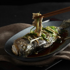 清蒸黃花魚！魚中的美味！的做法-咸鮮味蒸菜譜