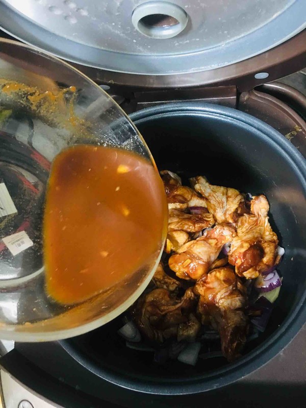 電飯煲奧爾良雞翅根的做法-咸鮮味燜菜譜-易網健康養生網 電飯煲奧爾良雞翅根的做法-咸鮮味燜菜譜