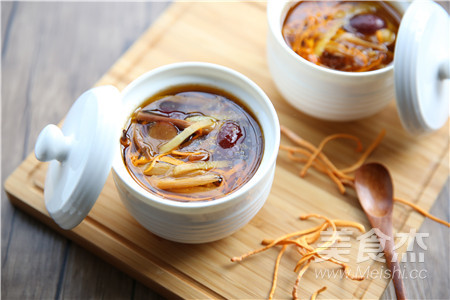 【滋補暖心】黃花菜蟲草花燉雞湯的做法-家常味燉菜譜