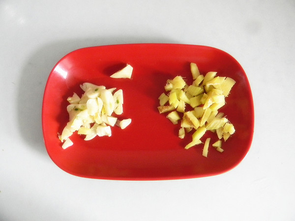 醬香燜魚的做法-醬香味燜菜譜-易網健康養生網 醬香燜魚的做法-醬香味燜菜譜