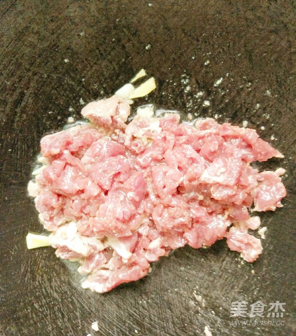 香辣蒜苔炒牛肉的做法-香辣味炒菜譜