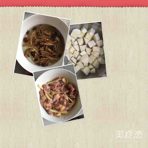 土豆茶樹菇燜雞肉的做法-咸鮮味燜菜譜