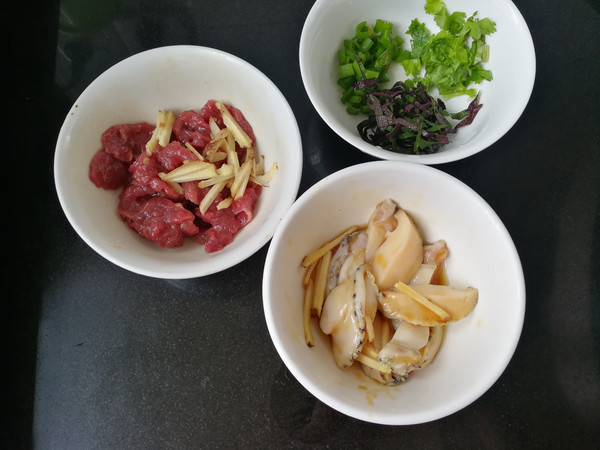 鮮鮑魚牛肉飯的做法-咸鮮味煮菜譜