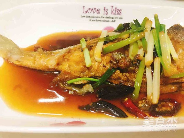 紅燒黃花魚的做法-醬香味燒菜譜