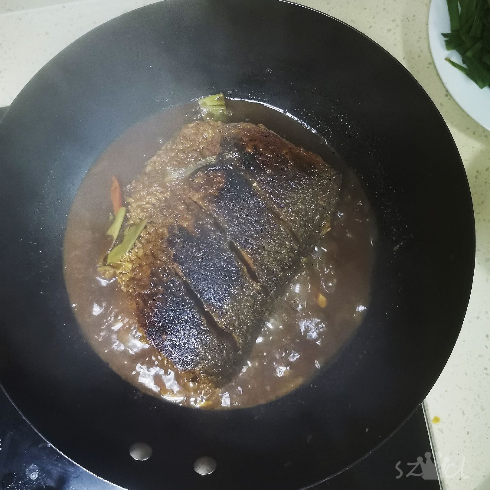 家常紅燒魚的做法-咸鮮味燉菜譜