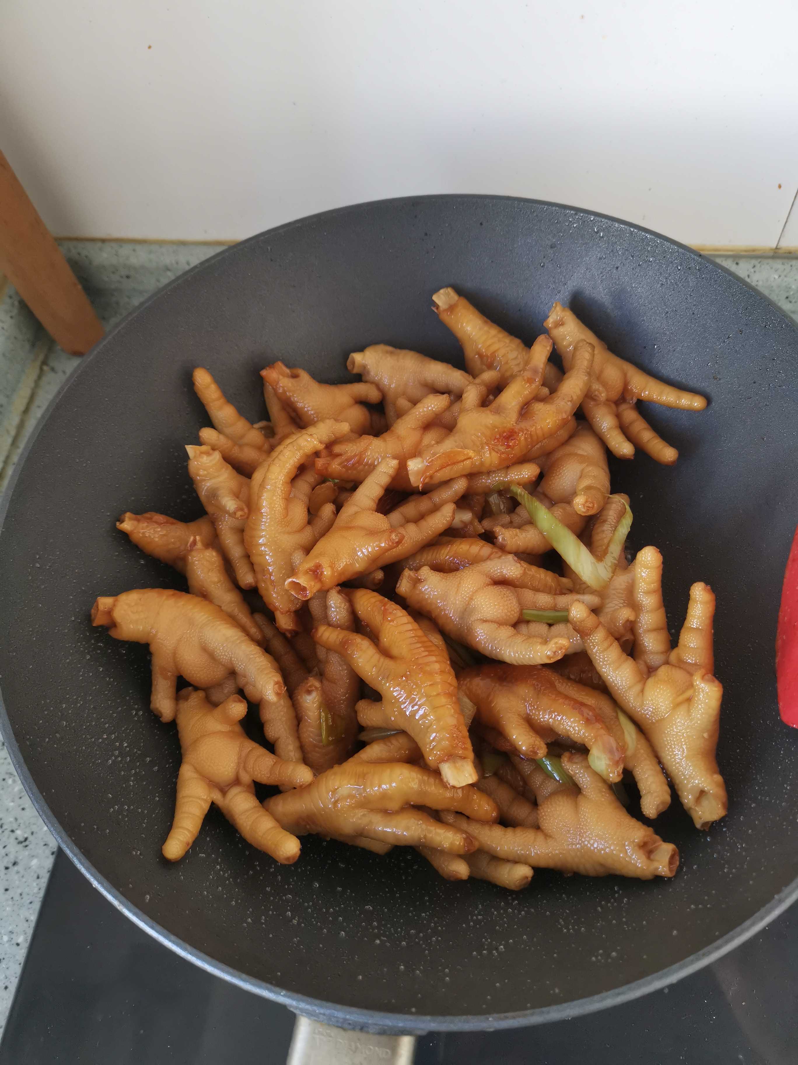 家常雞爪的做法-家常味煮菜譜