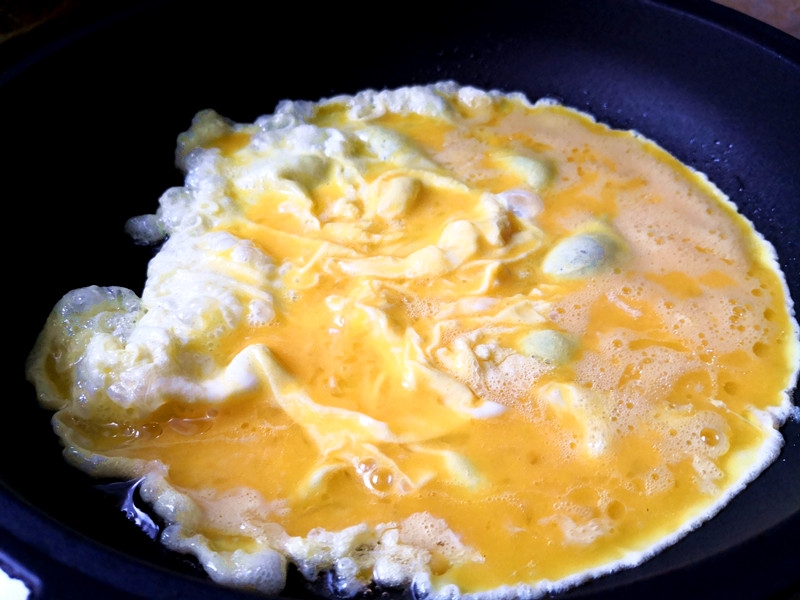 雞蛋炒蘑菇的做法-家常味炒菜譜