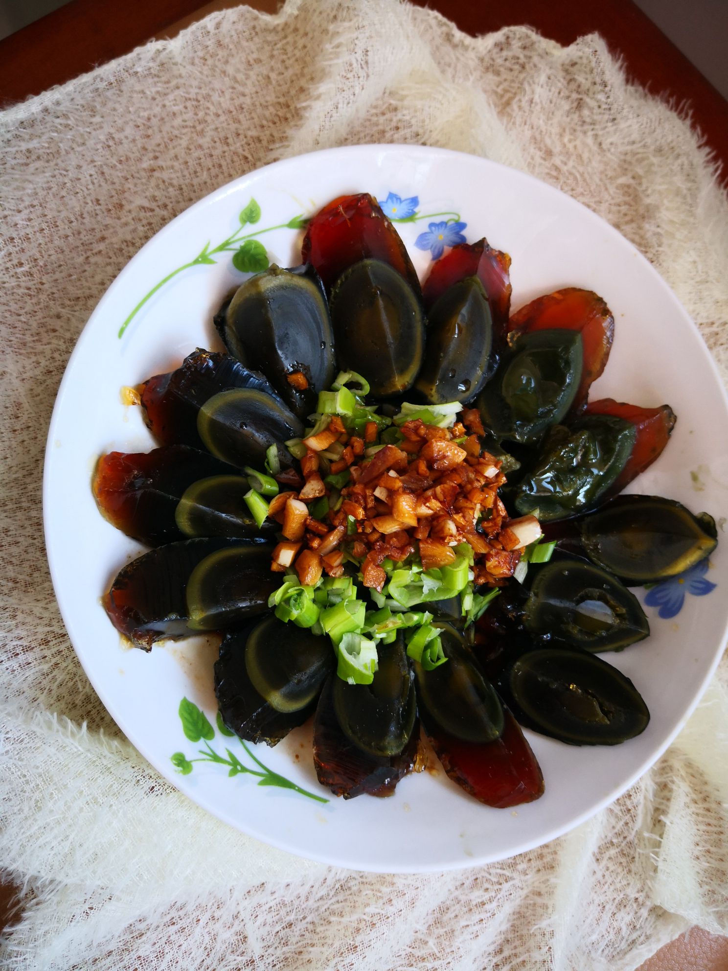 澆汁松花蛋的做法-酸甜味拌菜譜