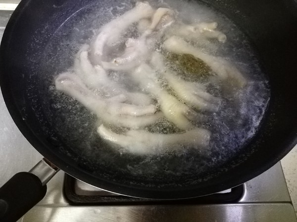 韓式辣醬雞爪的做法-香辣味炒菜譜