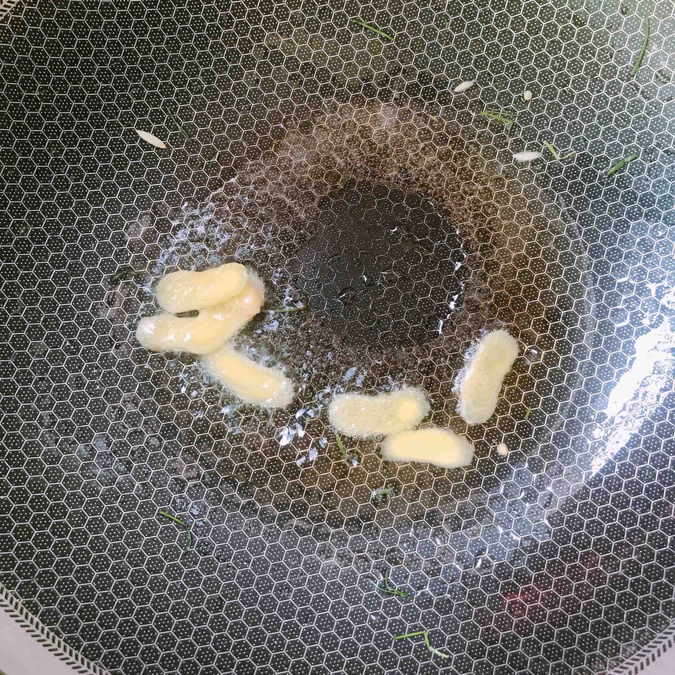 雞蛋干炒肉片的做法-咸鮮味炒菜譜