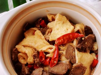 牛肉燒油豆腐的做法-家常味燒菜譜