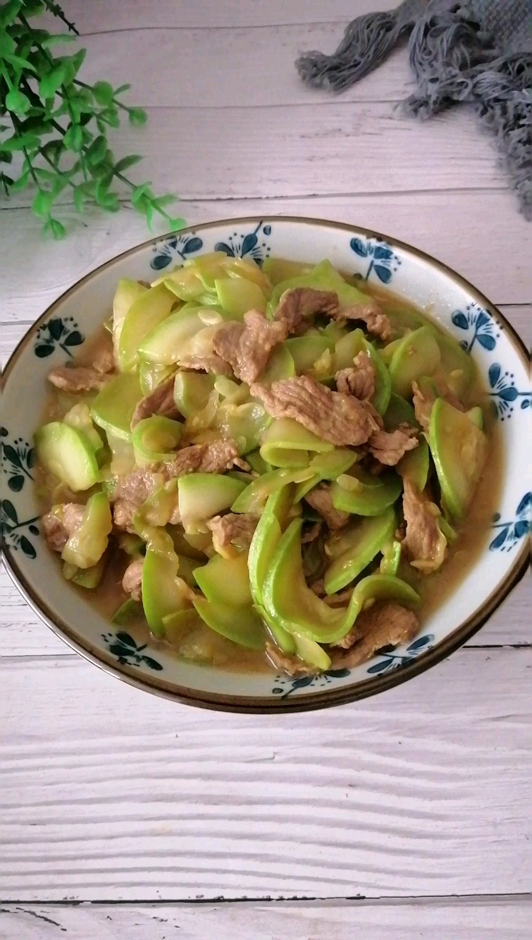 西葫蘆炒肉片的做法-家常味炒菜譜