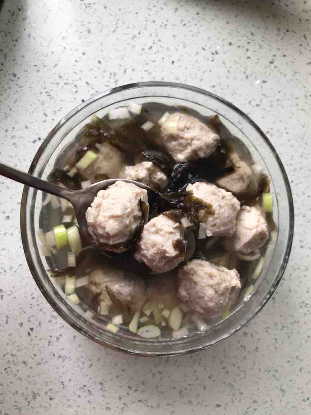 紫菜魚丸湯的做法-咸鮮味汆菜譜