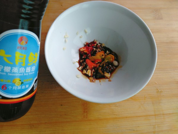 涼拌菠菜的做法-酸辣味煮菜譜