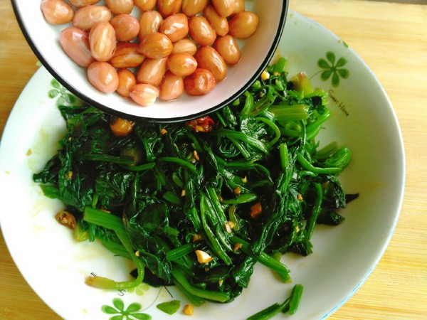 涼拌菠菜的做法-酸辣味煮菜譜