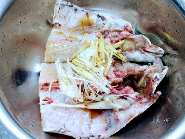 剁椒蒸魚的做法-家常味蒸菜譜