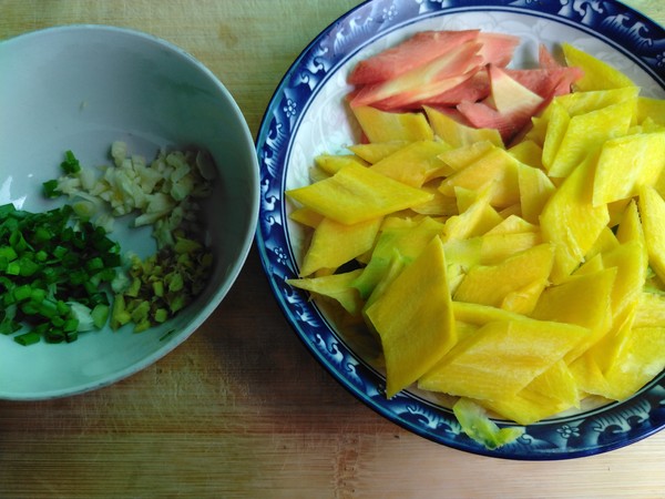 炒素蘿卜片的做法-咸鮮味炒菜譜