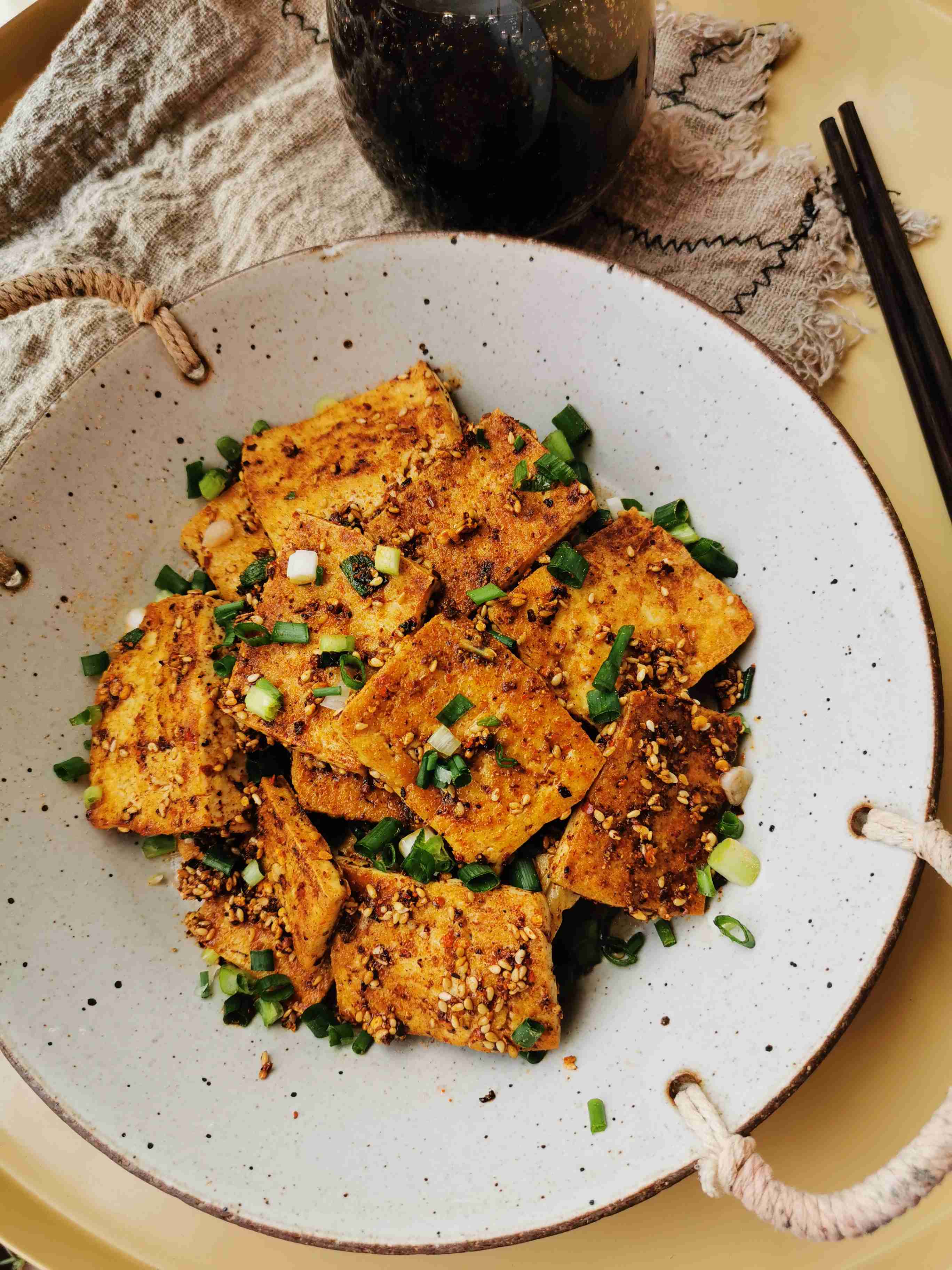 香煎豆腐的做法-香辣味煎菜譜-易網健康養生網 香煎豆腐的做法-香辣味煎菜譜