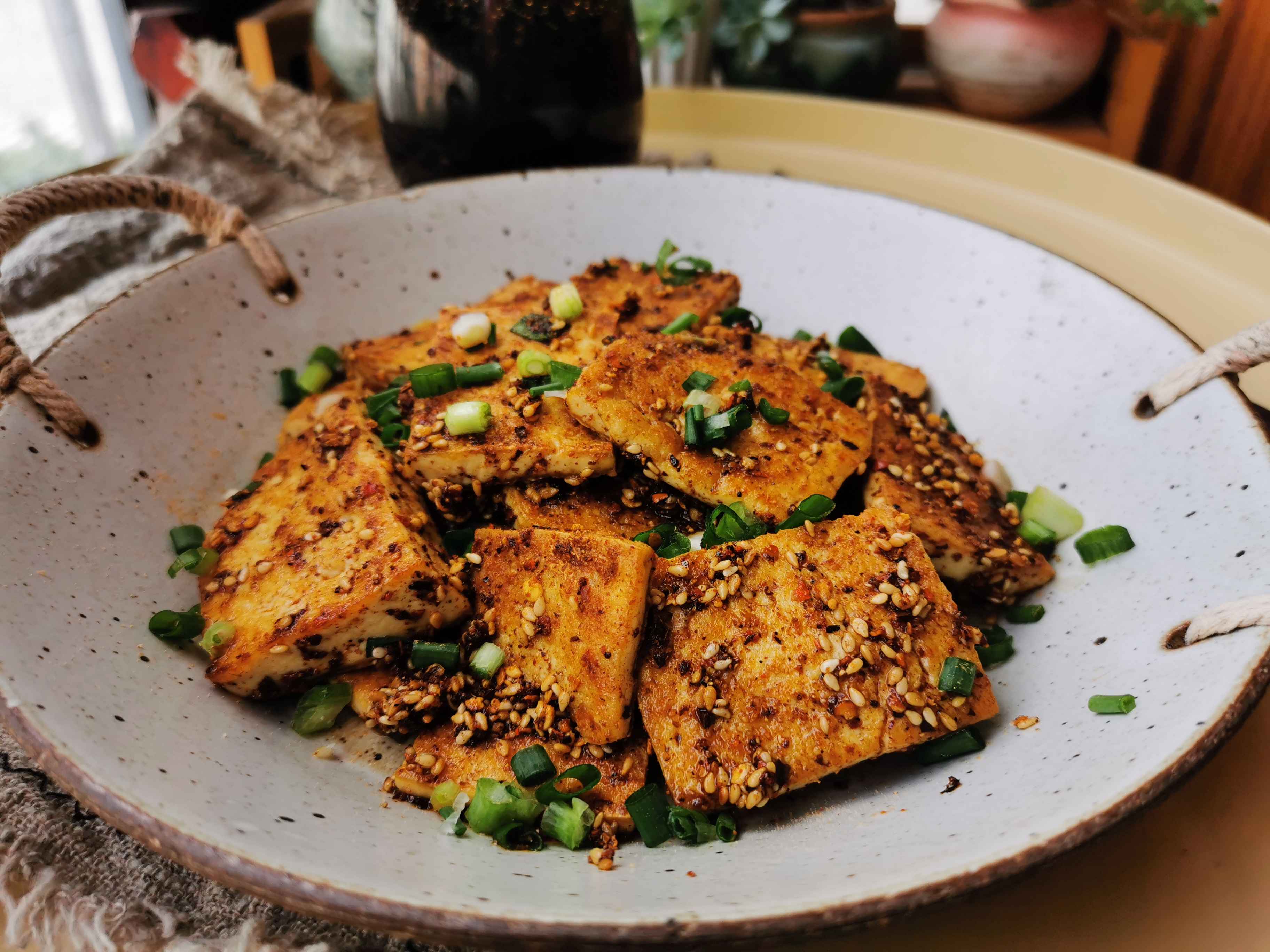 香煎豆腐的做法-香辣味煎菜譜-易網健康養生網 香煎豆腐的做法-香辣味煎菜譜