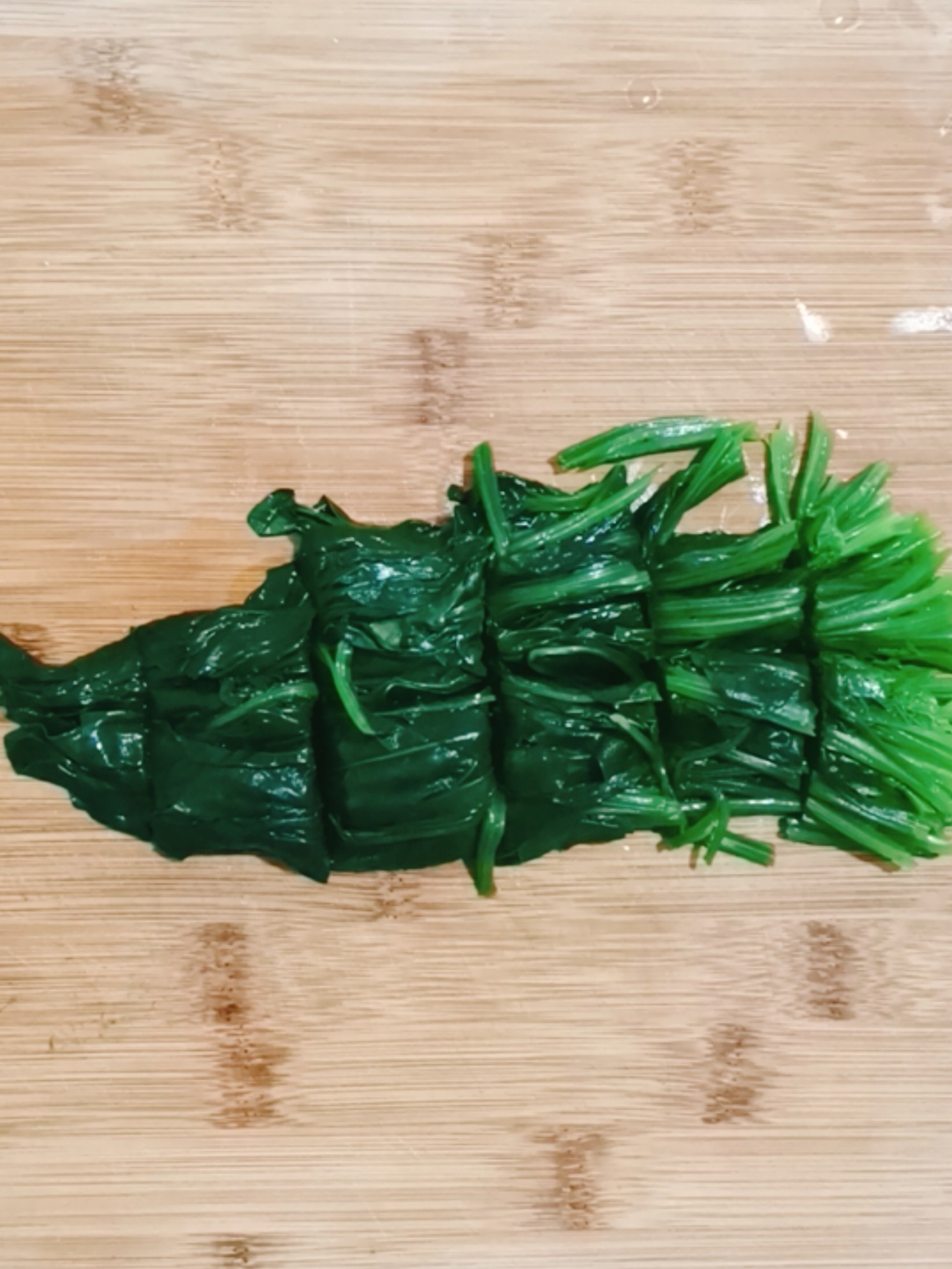 果仁菠菜的做法-咸鮮味拌菜譜