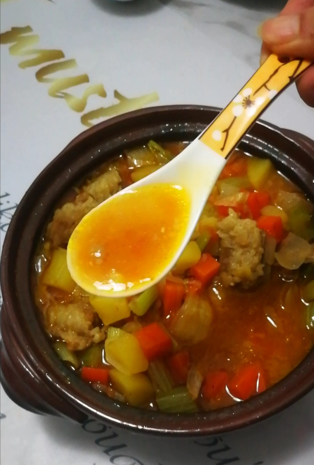 羅宋牛排湯的做法-家常味燉菜譜