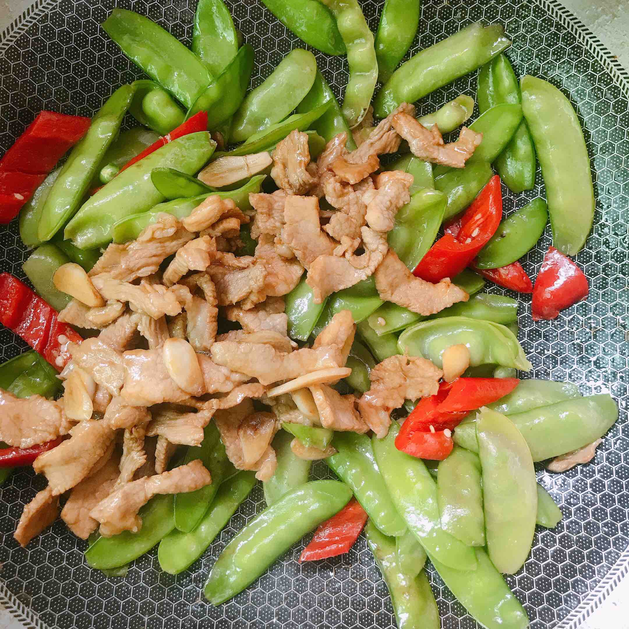 荷蘭豆炒肉片的做法-咸鮮味炒菜譜