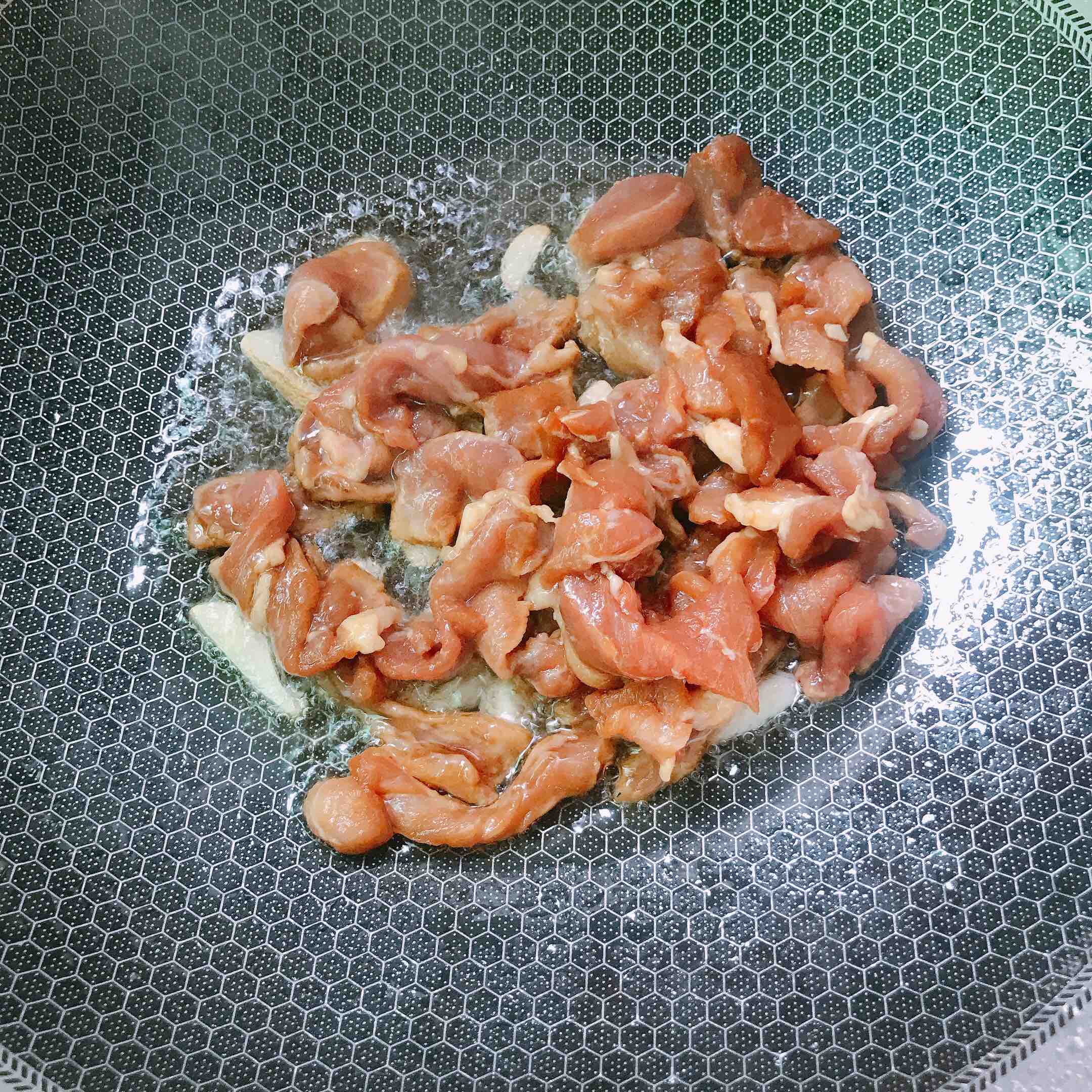 荷蘭豆炒肉片的做法-咸鮮味炒菜譜