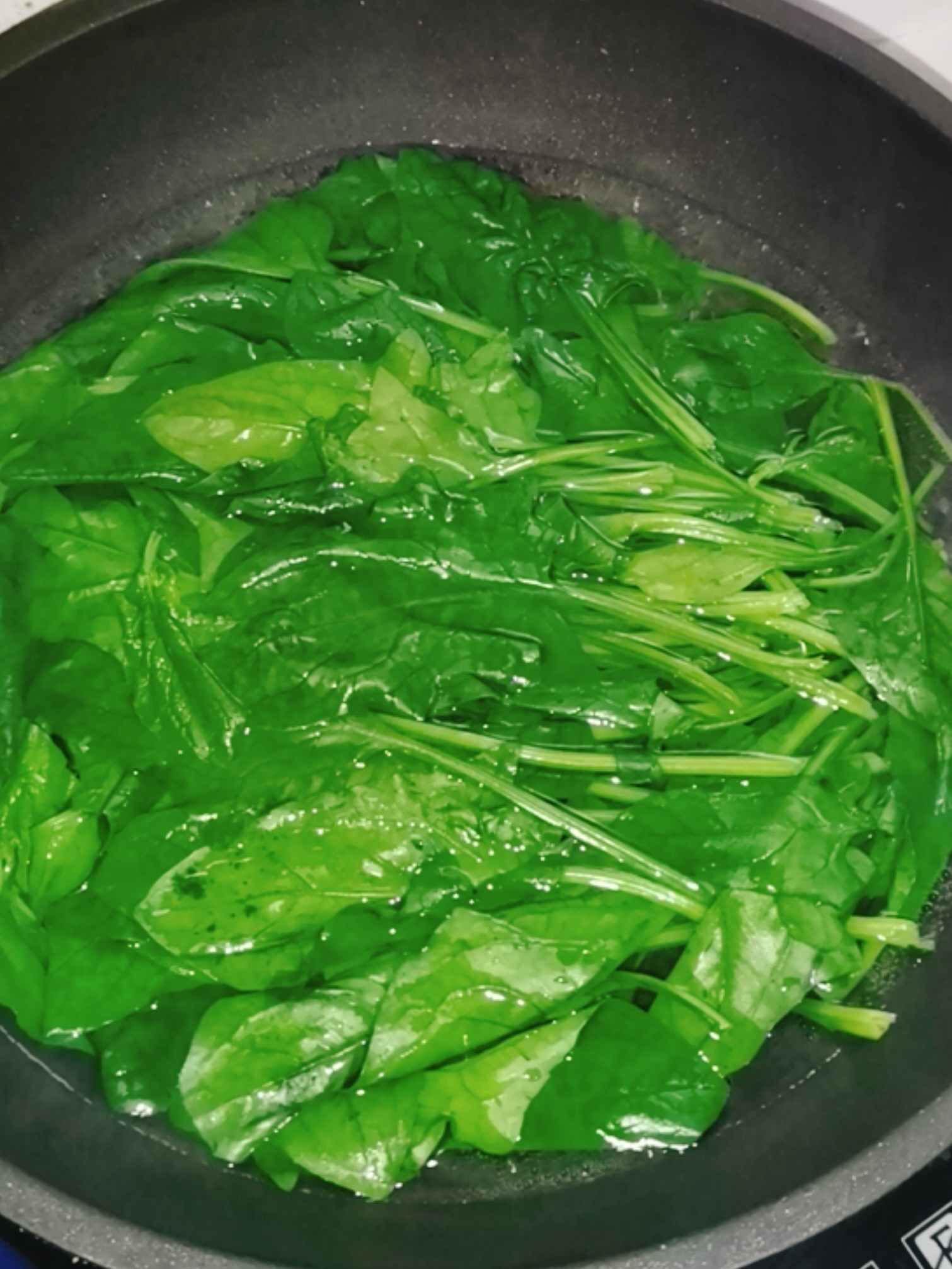 果仁菠菜的做法-咸鮮味拌菜譜