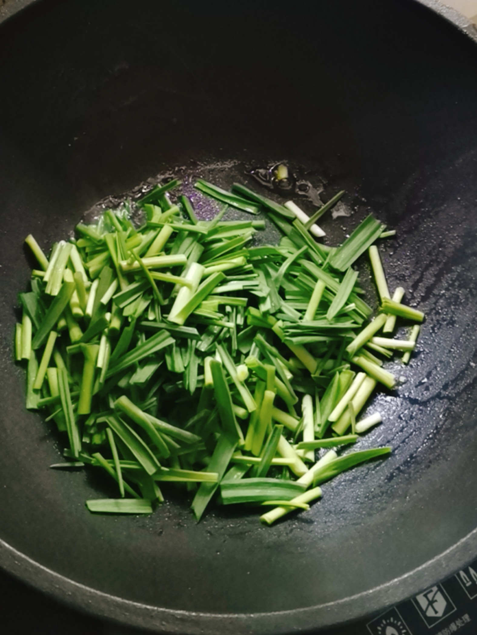 青蒜炒蛋的做法-咸鮮味炒菜譜