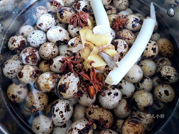 醬鵪鶉蛋的做法-家常味煮菜譜