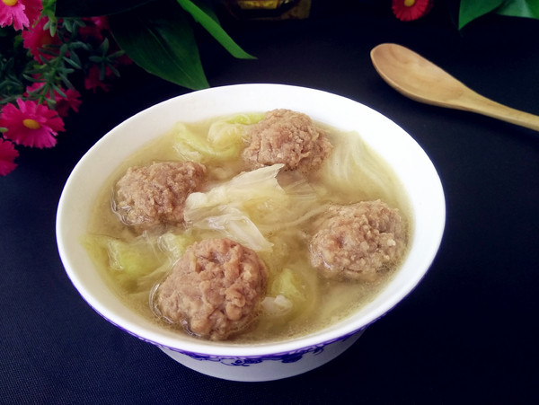 大白菜豬肉丸子湯的做法-咸鮮味煮菜譜