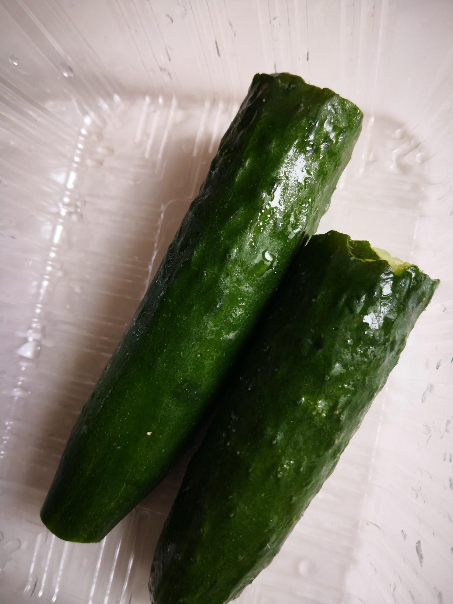 蝦皮拍黃瓜的做法-酸甜味拌菜譜-易網(wǎng)健康養(yǎng)生網(wǎng) 蝦皮拍黃瓜的做法-酸甜味拌菜譜