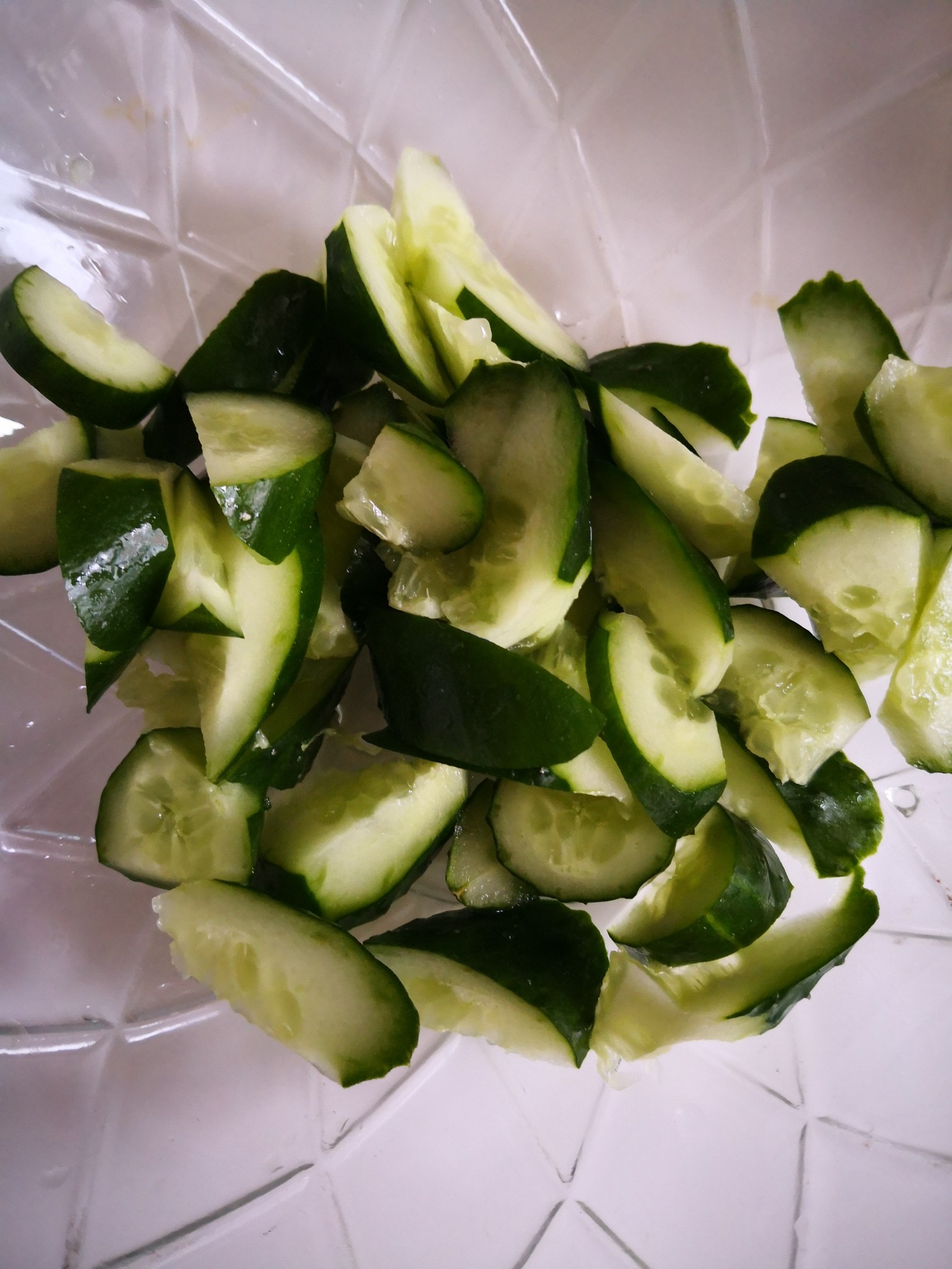 蝦皮拍黃瓜的做法-酸甜味拌菜譜-易網(wǎng)健康養(yǎng)生網(wǎng) 蝦皮拍黃瓜的做法-酸甜味拌菜譜