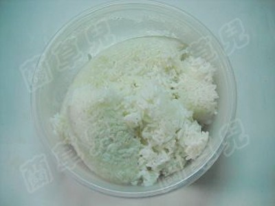 雪菜蛋炒飯的做法-家常味炒菜譜