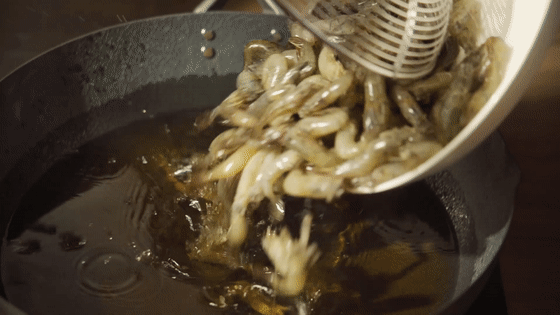 油爆河蝦【孔老師教做菜】的做法-酸甜味炒菜譜