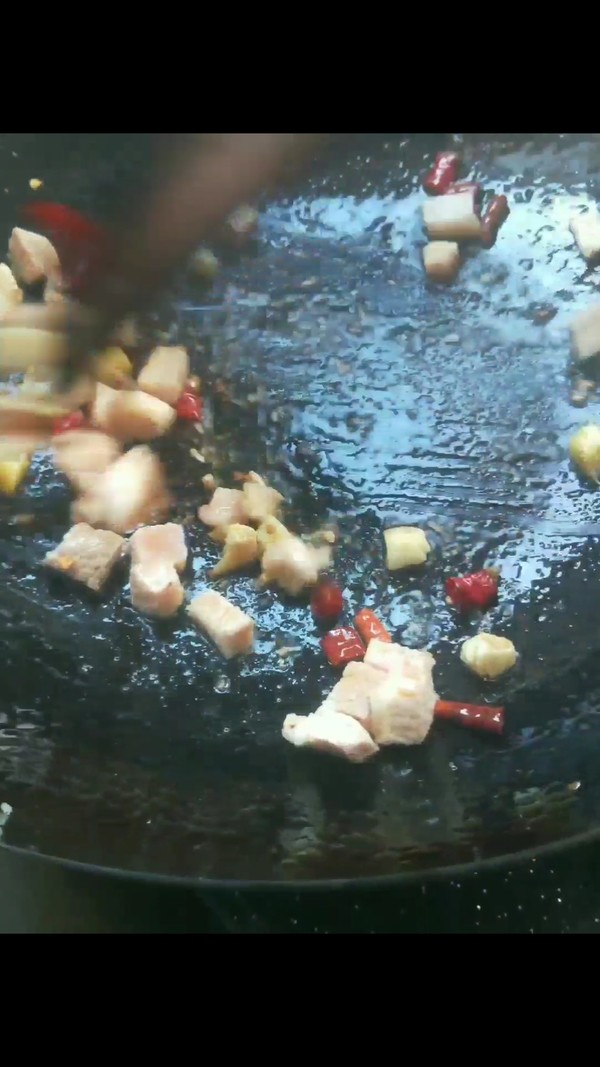 宮保土豆丁的做法-香辣味炒菜譜