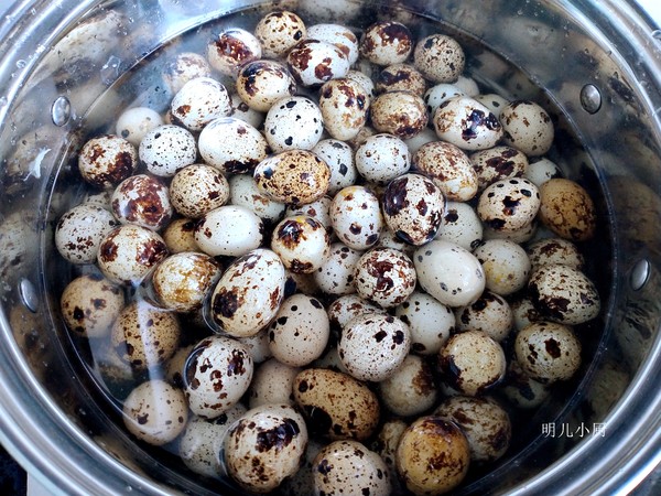 醬鵪鶉蛋的做法-家常味煮菜譜