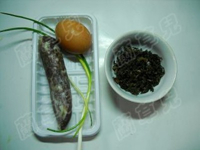 雪菜蛋炒飯的做法-家常味炒菜譜