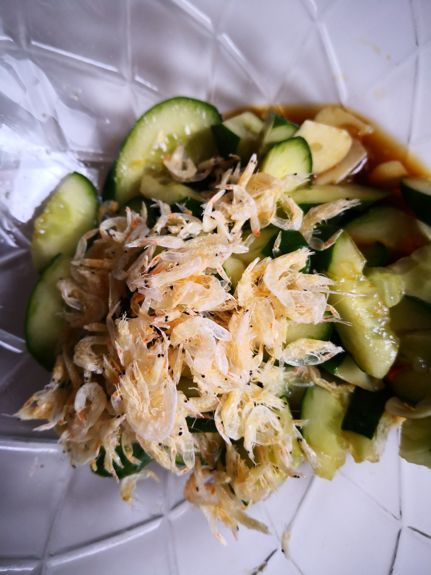 蝦皮拍黃瓜的做法-酸甜味拌菜譜-易網(wǎng)健康養(yǎng)生網(wǎng) 蝦皮拍黃瓜的做法-酸甜味拌菜譜