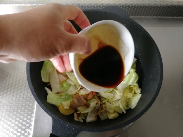 酸辣包菜炒肉的做法-酸辣味炒菜譜