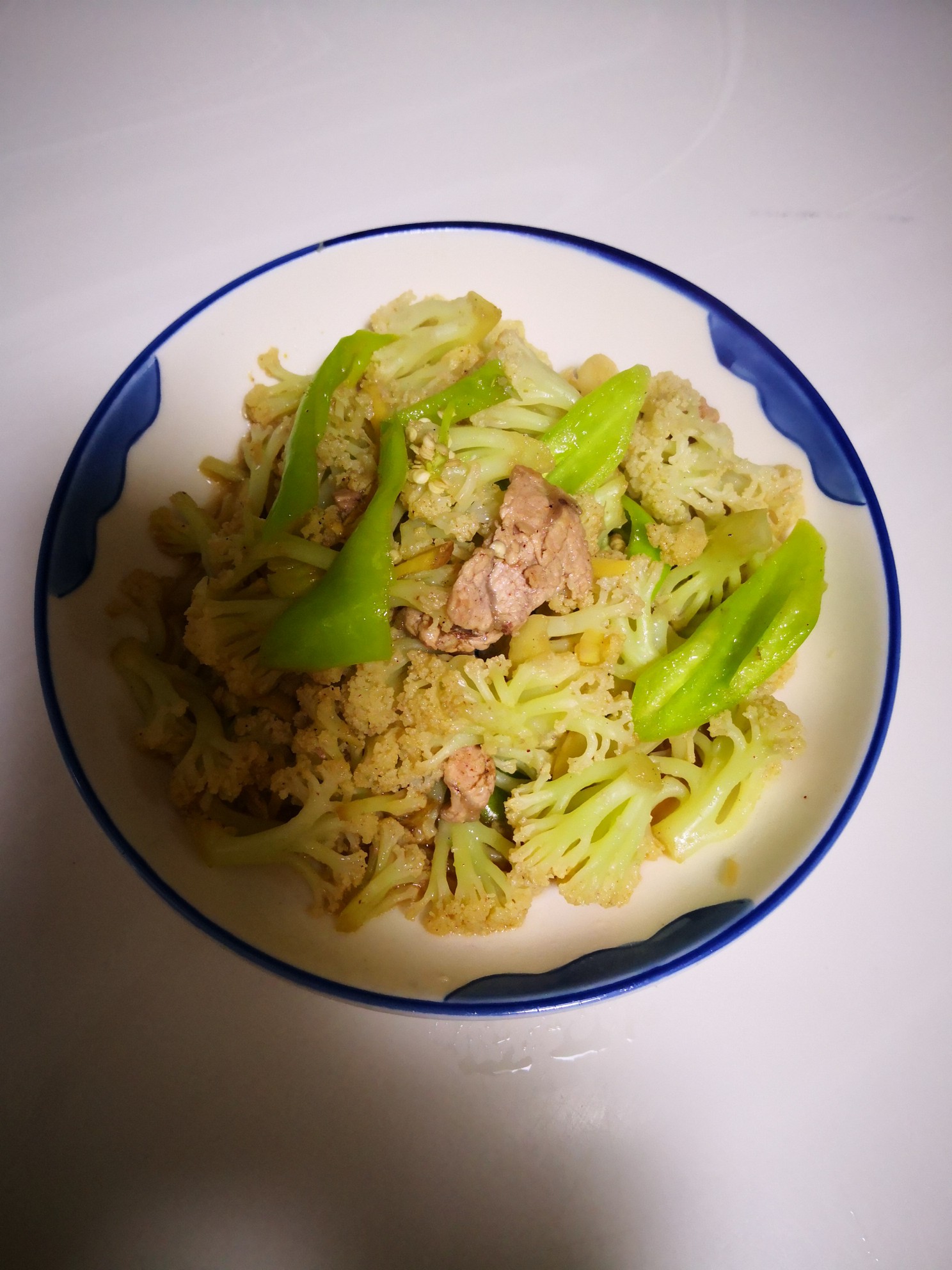 尖椒炒菜花的做法-家常味炒菜譜