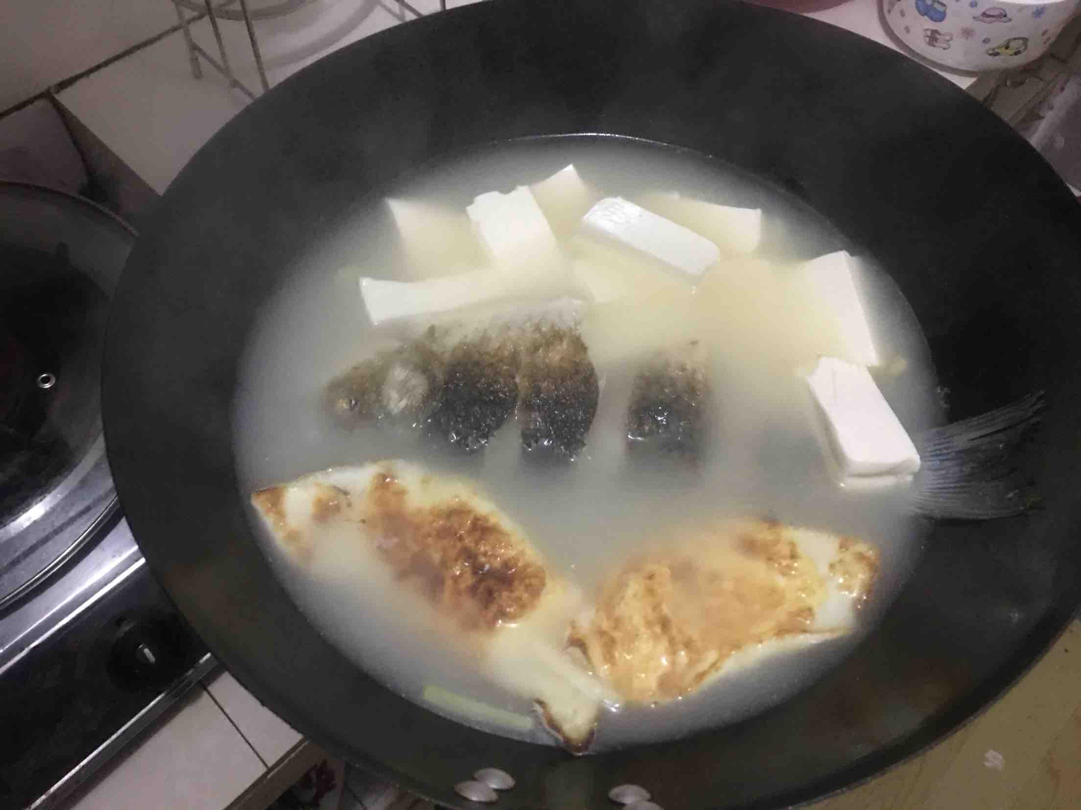 奶白鯽魚湯的做法-家常味煮菜譜